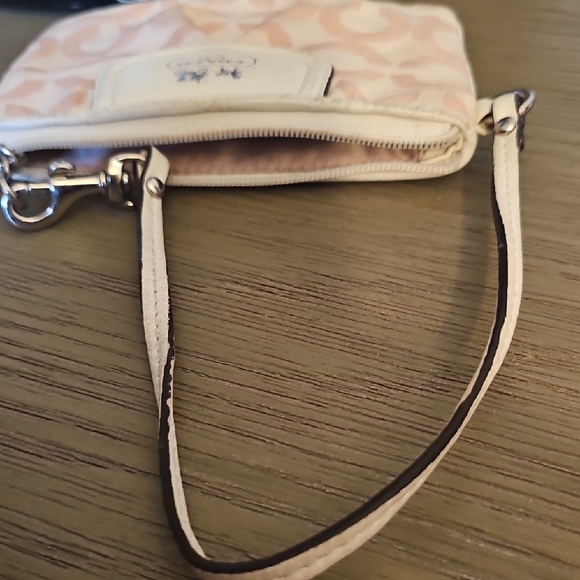 Coach Pink Wristlet - Picture 12 of 12